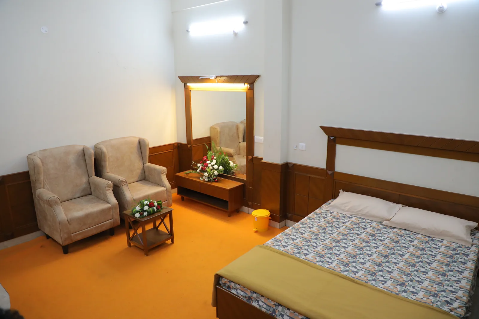 Air-conditioned changing rooms with lockers at Suganya Convention Centre, Pondicherry